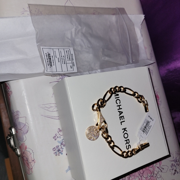 Michael Kors Link 14k Gold-Plated Sterling Silver Statement Bracelet - Picture 2 of 6